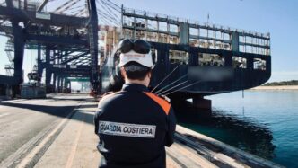 Nave Statunitense Bloccata A G