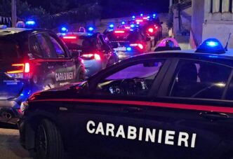 Notte Di Scompiglio A Napoli T