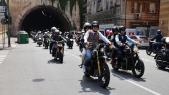Oltre 300 Motociclisti Hanno A