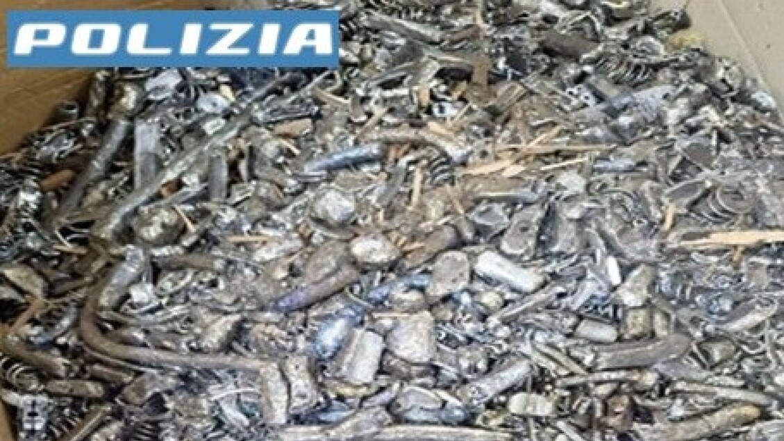 Oltre 700 Armi Ritirate E Rott