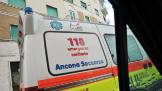 Operaio Straniero Cade Da Impa