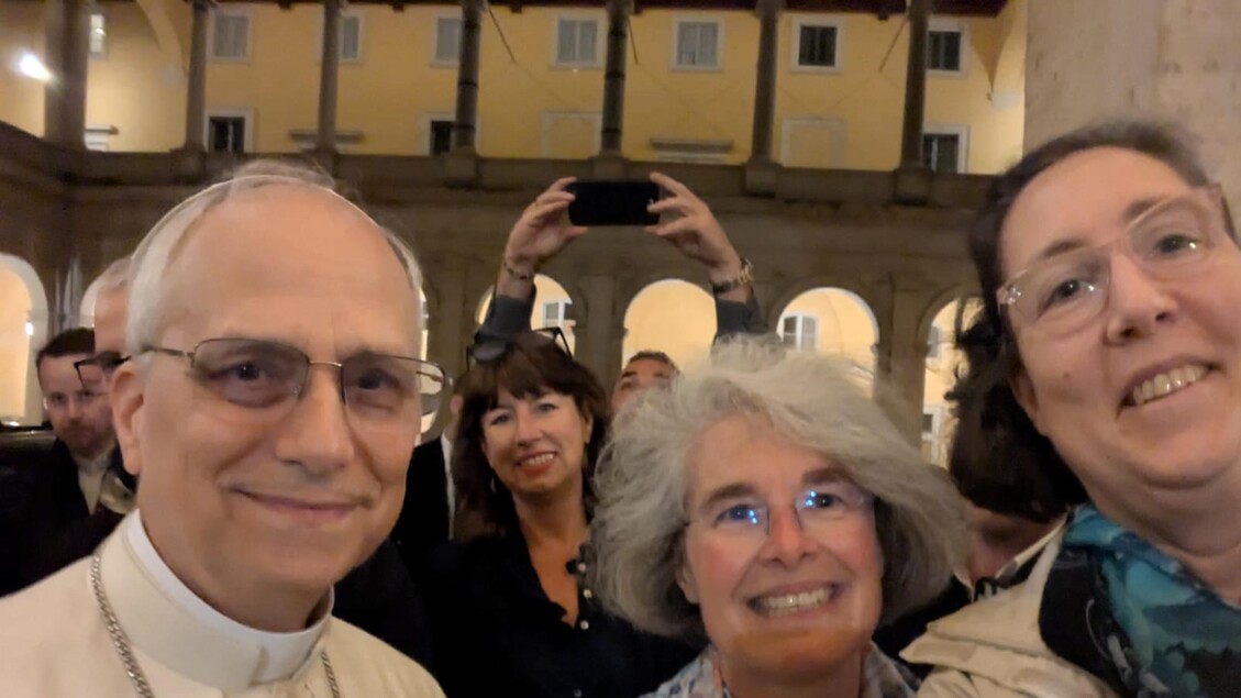 Papa Prevost Torna Al Palazzo
