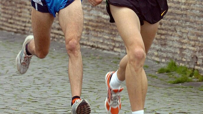 Podista Rimane Incastrato Tra