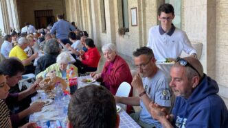 Pranzo Per 400 Persone Fragili