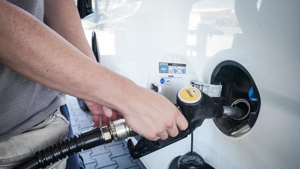 Prezzi Dei Carburanti Tornano