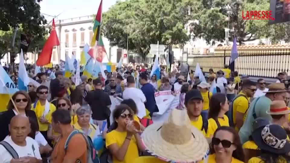 Protesta A Tenerife Contro Tur
