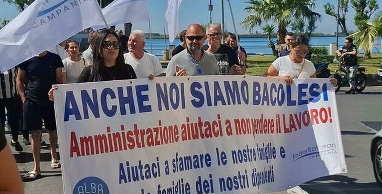 Proteste A Bacoli Per La Riape