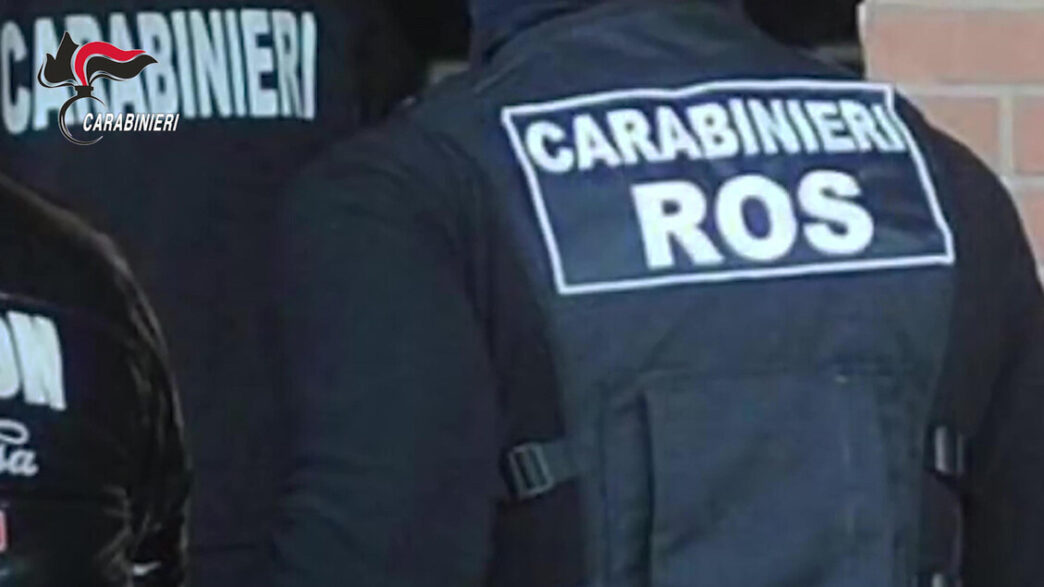 Quattro Arresti Per Mafia A Re