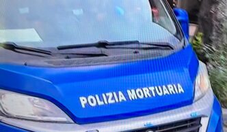 Ragazzo Di 20 Anni Precipita D