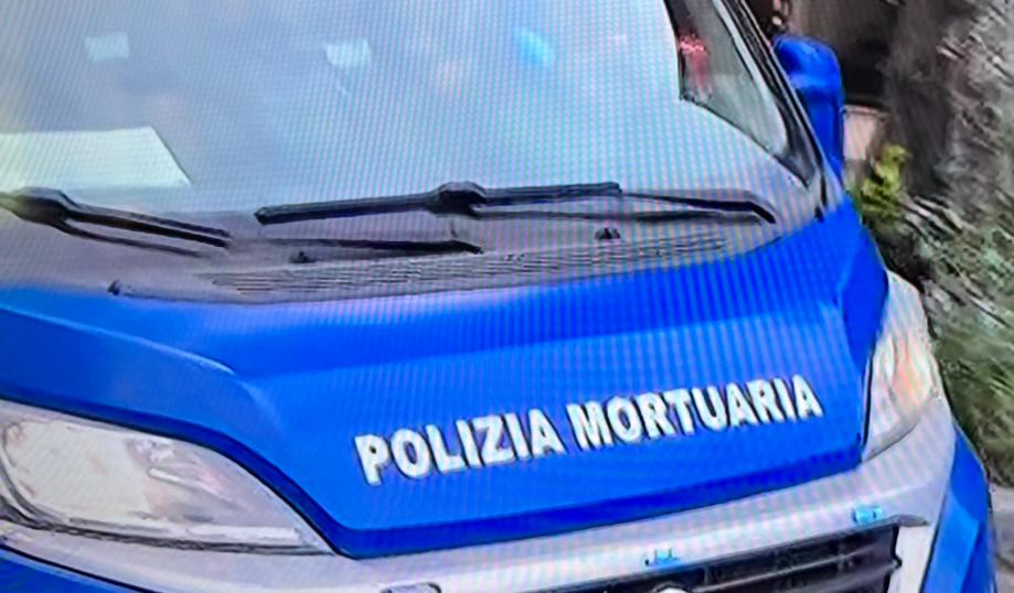 Ragazzo Di 20 Anni Precipita D