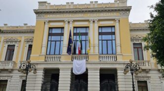 Reggio Calabria Espone Un Telo