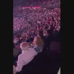 Renato Zero Osserva Il Concerto Di Jovanotti Al Palaeur Di Roma E Il Pubblico Lo Omaggia Con Un Coro