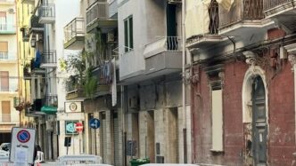 Residenti Bloccano Strade A Ta