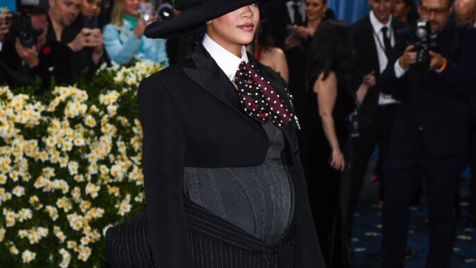 Rihanna Annuncia La Terza Grav