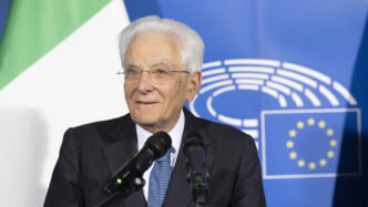 Sergio Mattarella3A Pari Dignit