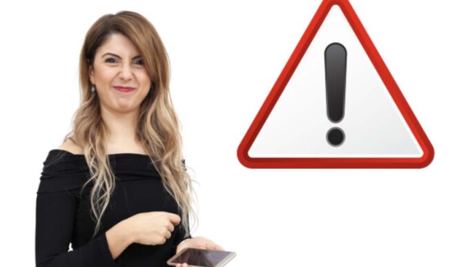 Secondo Recenti Studi, Ogni Italiano Riceve Mediamente Quattordici Chiamate Moleste, Un Dato Che Include Anche Neonati E Bambini.