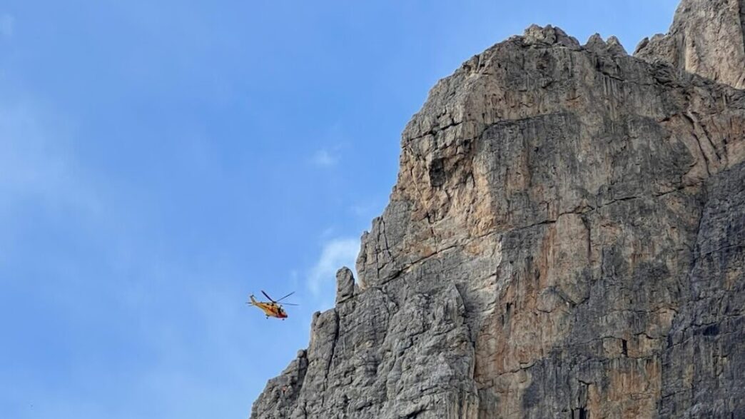 Soccorso A Due Alpinisti Sulla