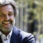 Striscia La Notizia Torna A Indagare Sulle Controversie Di Affari Tuoi E Le Confessioni Di Flavio Insinna