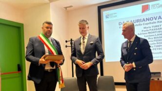 Taurianova Consegna Il Libro F