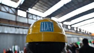Tavolo Sull27Ex Ilva Sospeso2C I