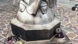 Tentato Incendio Alla Statua D