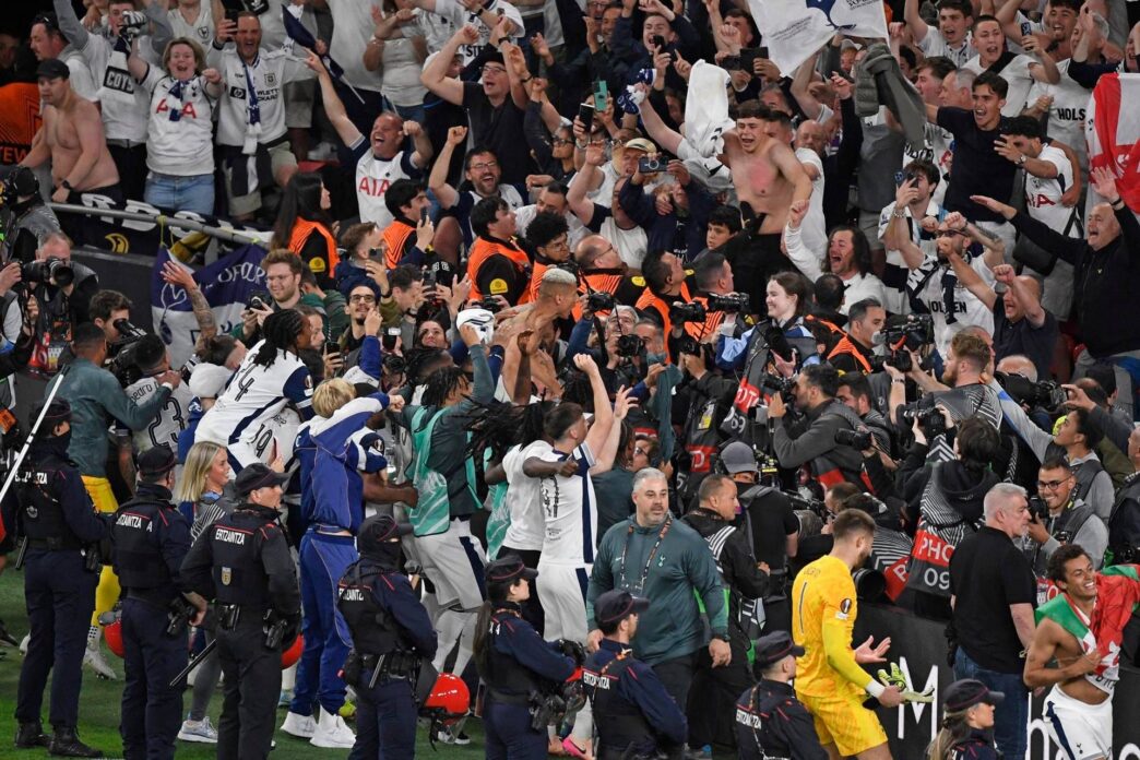 Tottenham Batte Manchester Uni