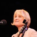 Tragedia A Woodbury, Muore La Cantautrice Jill Sobule In Un Incendio Nella Sua Casa