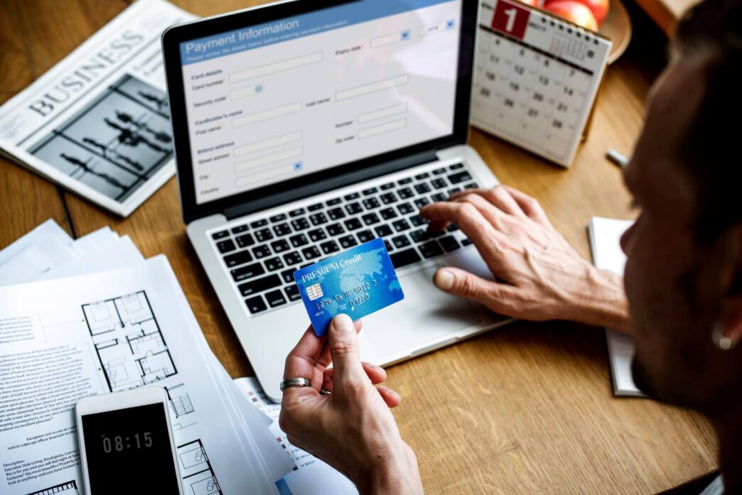 Truffe Con Carte E Bancomat In