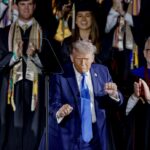 Trump All’università Dell’alabama: Comizio E Dure Accuse Alle Big Tech Nel Discorso Ai Laureati Del 2025