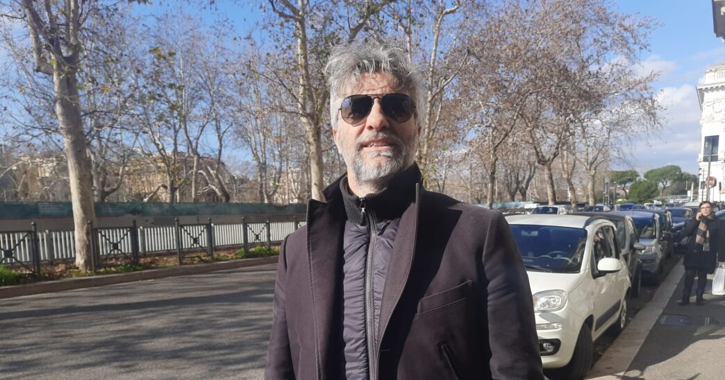 Turisti Multati Al Cimitero Nu