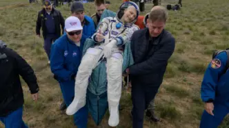 Un Astronauta Della Nasa Porta