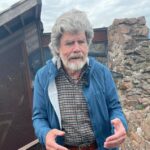 Un Gesto Con La Fascia Tricolore A Merano Al Centro Delle Critiche Di Reinhold Messner