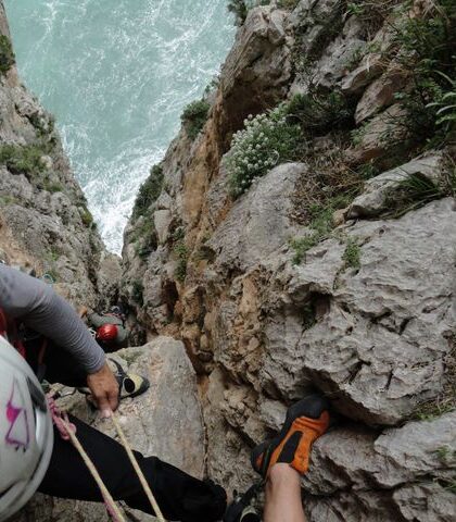 Un Giovane Rocciatore Soccorso