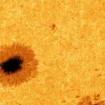 Un Giovane Scrittore E Giornalista Con La Passione Per L’astronomia E Le Scienze Applicate