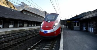 Una Stagione Di Interruzioni F