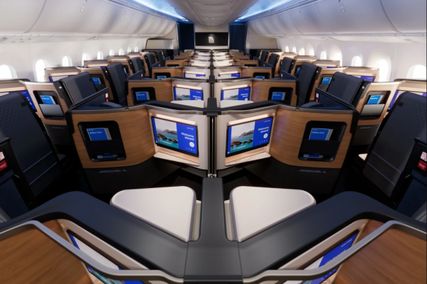 United Airlines Presenta I Nuo