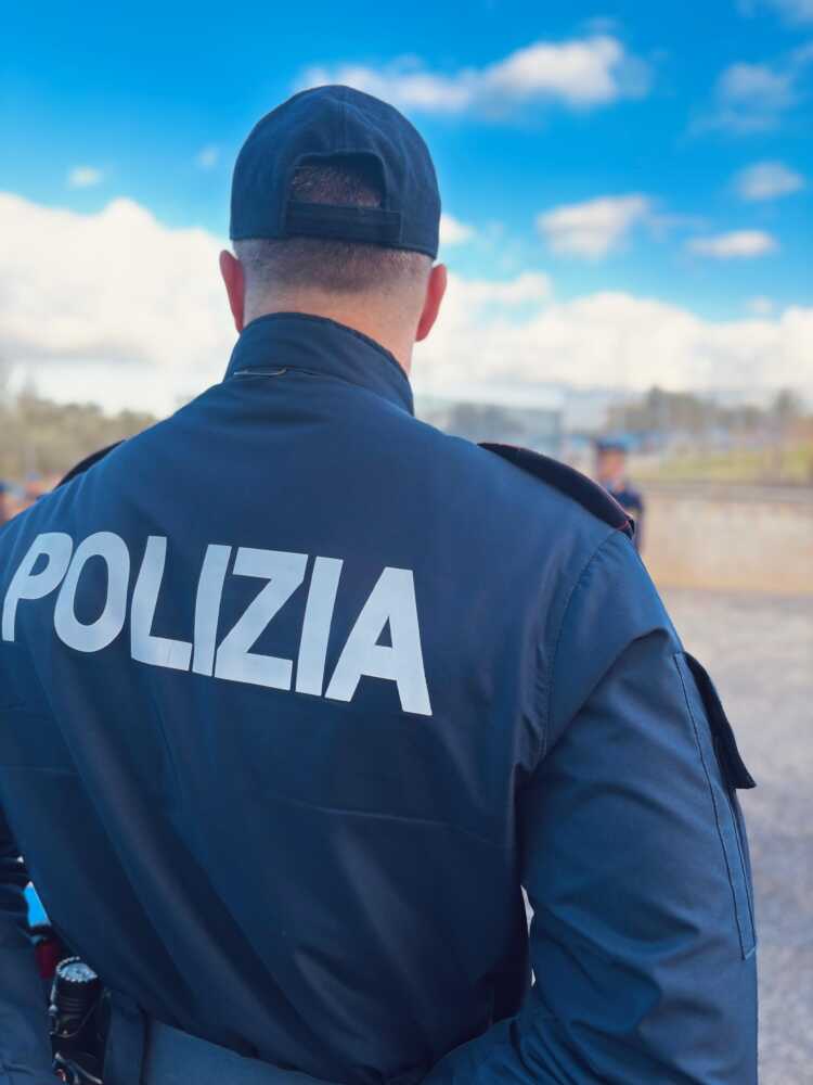 Uomo Arrestato Per Stalking Do