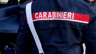 Uomo Con Problemi Psichiatrici