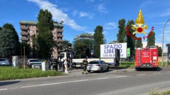 Uomo Di 62 Anni In Monopattino