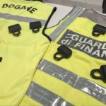 Uomo Fermato All’aeroporto Di Capodichino Con Sei Tirapugni Dotati Di Taser Nascosti Nel Bagaglio