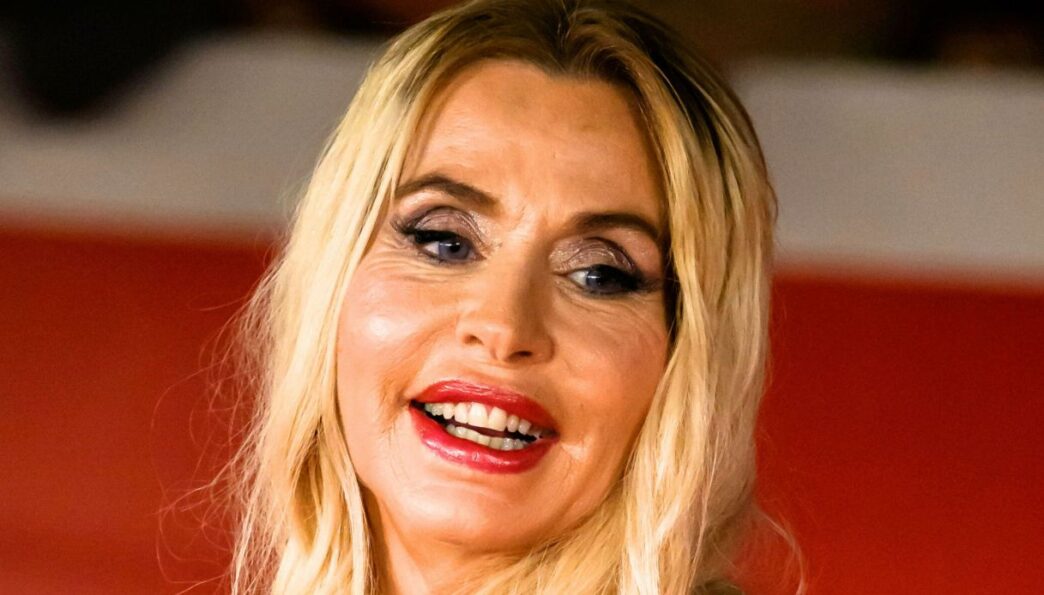 Valeria Marini Tra Gli Attori