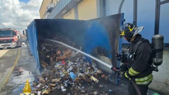 Vasto Incendio Nel Supermercat