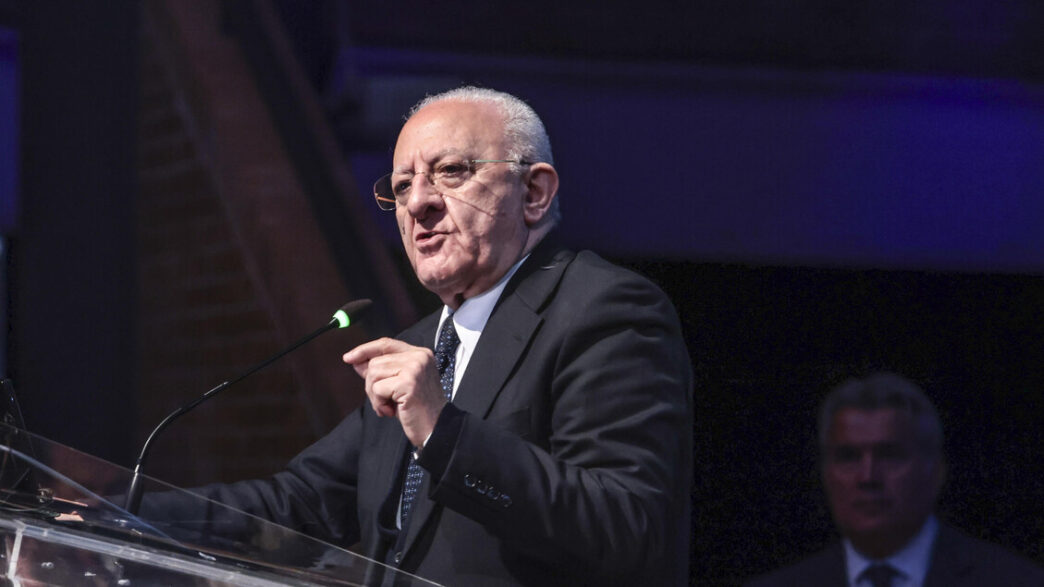 Vincenzo De Luca3A La Campania