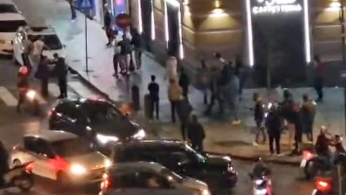 Violenta Rissa A Porta Capuana