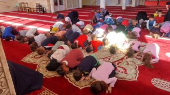 Visite Alla Moschea Per I Bamb