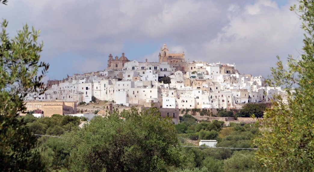Vivere Ostuni E La Valle De28099Itr