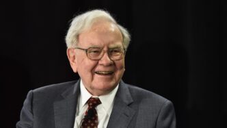 Warren Buffett Annuncia Dimiss