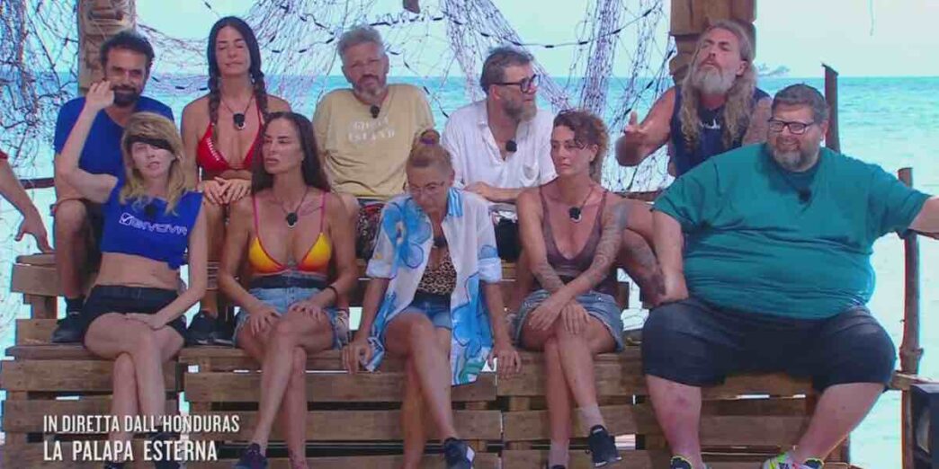 A Le28099Isola Dei Famosi 2025 Tens