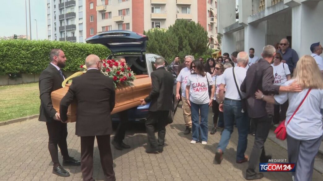 A Milano I Funerali Di Teresa