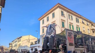 Corteo Con Oltre 10.000 Person